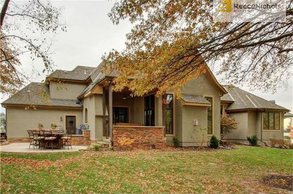 11918 W 155th Ter, Overland Park, KS 66221 -  $1,150,000 home for sale, house images, photos and pics gallery