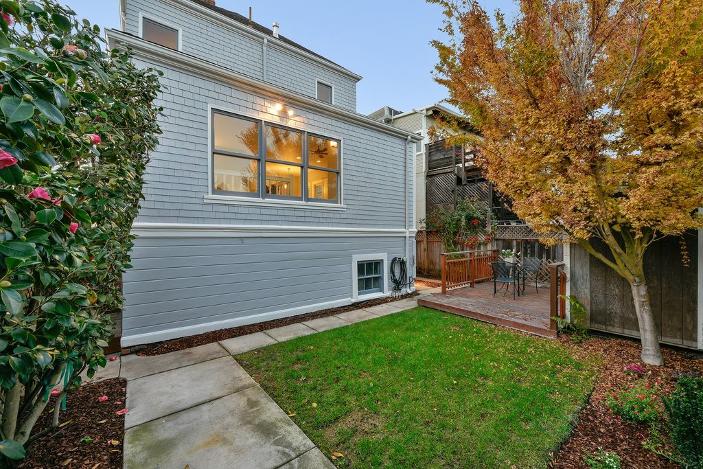 1218 Chestnut St, Alameda, CA 94501 -  $1,099,000 home for sale, house images, photos and pics gallery