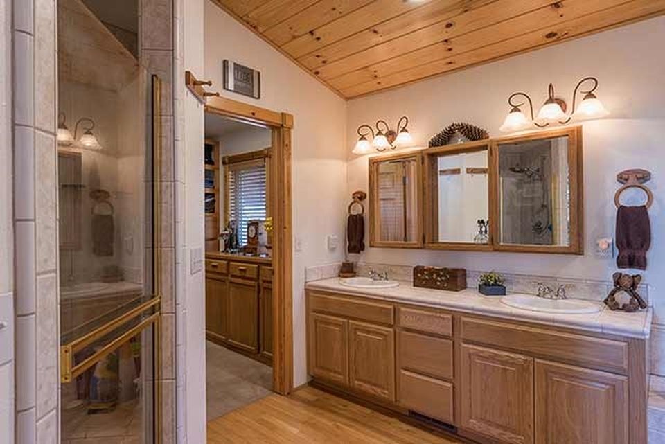15289 Ski Slope Way, Truckee, CA 96161 -  $1,085,000 home for sale, house images, photos and pics gallery