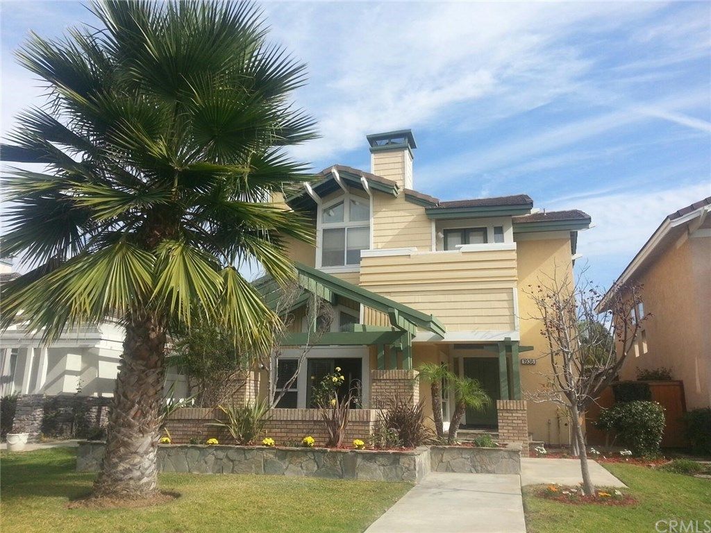 1936 Lake St, Huntington Beach, CA 92648 -  $1,159,000 home for sale, house images, photos and pics gallery