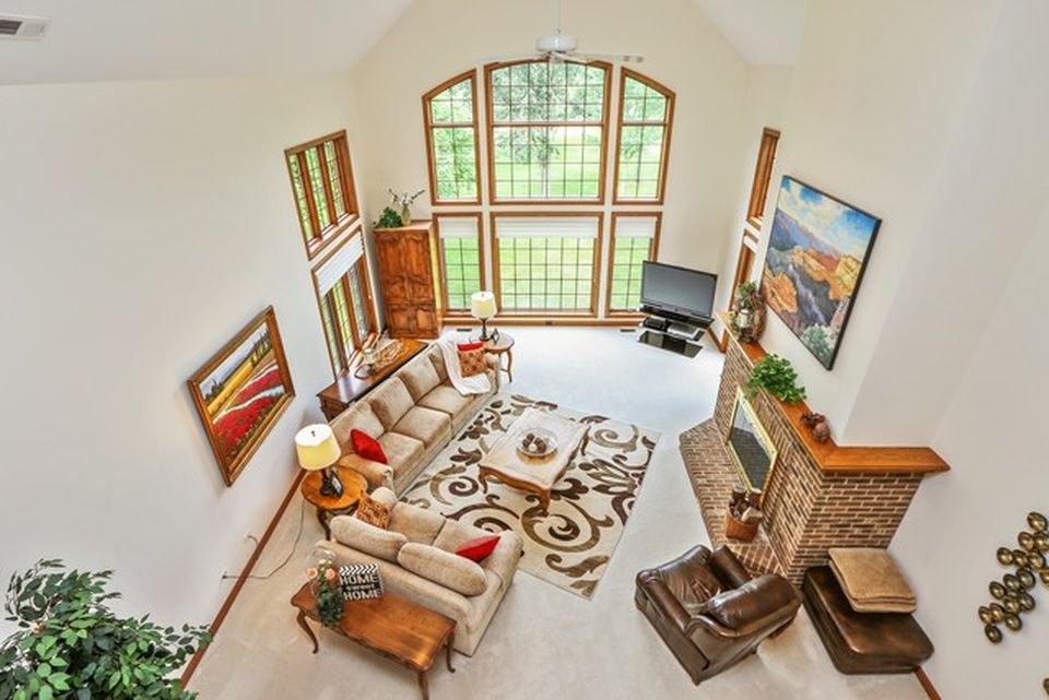 20 Hidden Brook Dr, North Barrington, IL 60010 -  $1,100,000 home for sale, house images, photos and pics gallery