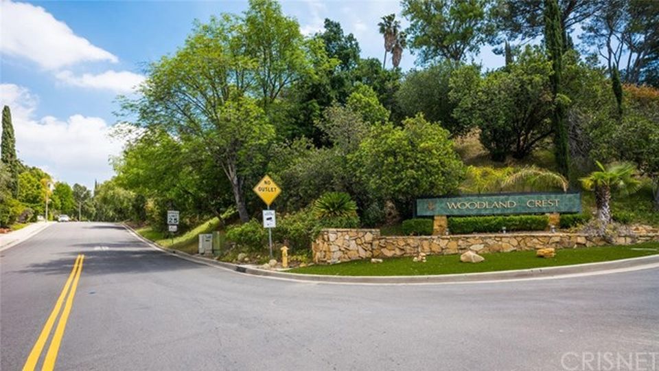 21767 Ulmus Dr, Woodland Hills, CA 91364 -  $1,099,000 home for sale, house images, photos and pics gallery