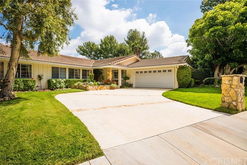 21767 Ulmus Dr, Woodland Hills, CA 91364 -  $1,099,000 home for sale, house images, photos and pics gallery