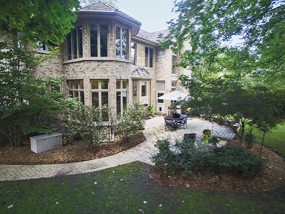 2299 Dehne Rd, Northbrook, IL 60062 -  $1,120,000 home for sale, house images, photos and pics gallery