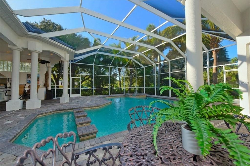 2400 Isle Of Palms Dr, Venice, FL 34292 -  $1,075,000 home for sale, house images, photos and pics gallery