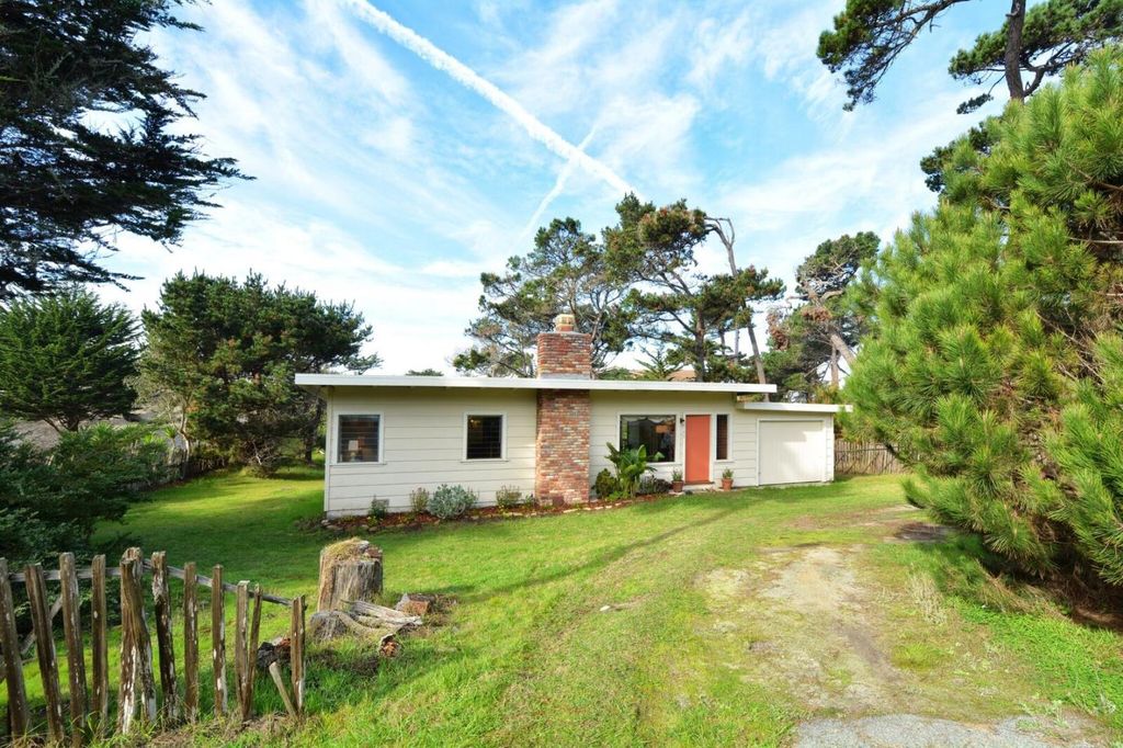 342 Asilomar Blvd, Pacific Grove, CA 93950 -  $1,049,000 home for sale, house images, photos and pics gallery