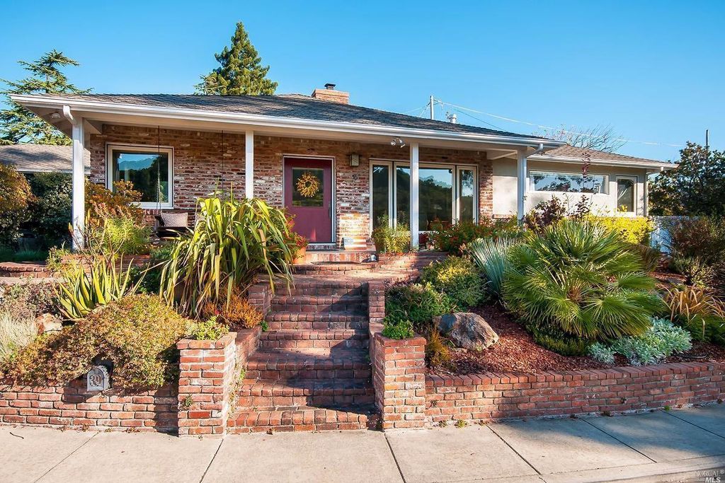 39 Hawthorne Ave, San Anselmo, CA 94960 -  $1,149,000 home for sale, house images, photos and pics gallery