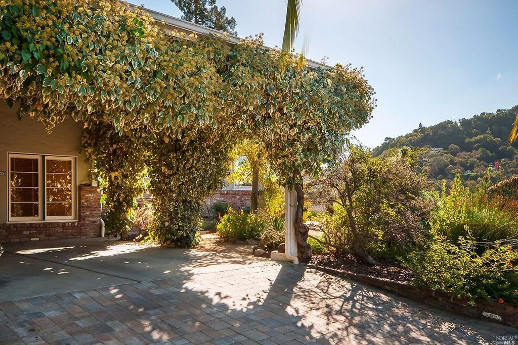 39 Hawthorne Ave, San Anselmo, CA 94960 -  $1,149,000 home for sale, house images, photos and pics gallery