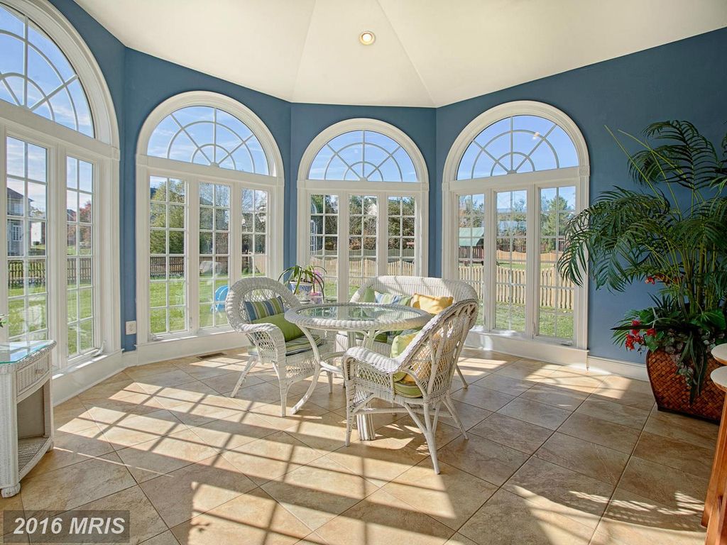 42645 Bradfords Telegraph Ct, Chantilly, VA 20152 -  $1,099,000 home for sale, house images, photos and pics gallery