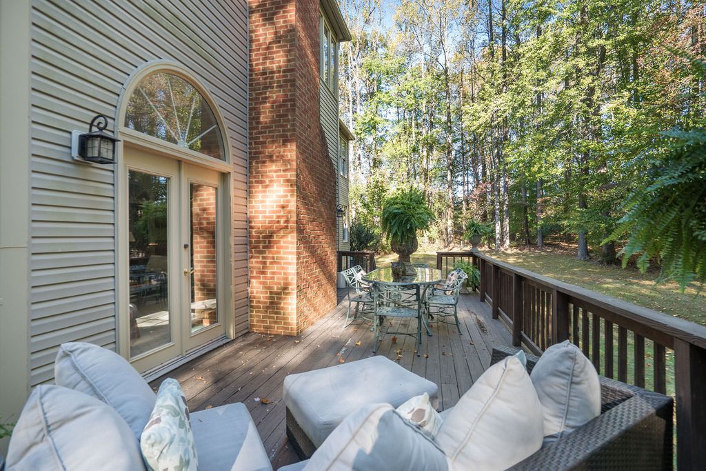 6601 Rutledge Dr, Fairfax Station, VA 22039 -  $1,100,000 home for sale, house images, photos and pics gallery