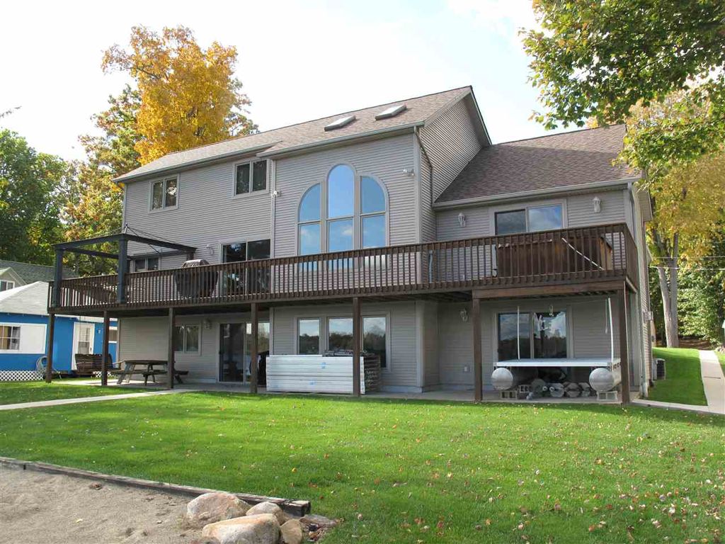 7364 Walnut Hill Rd, Manitou Beach, MI 49253 -  $1,050,000 home for sale, house images, photos and pics gallery