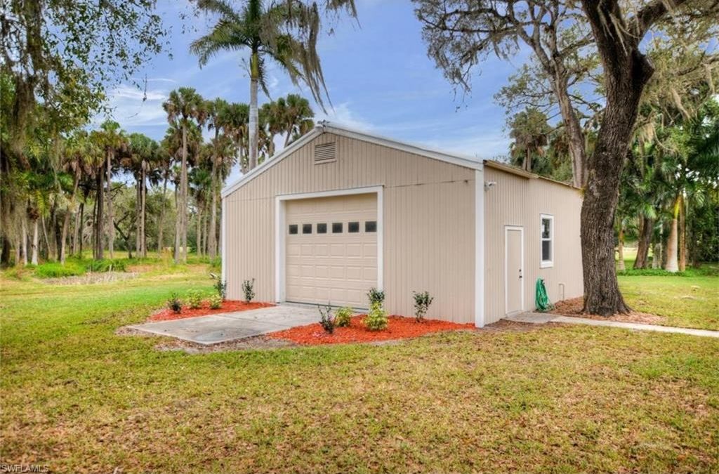 17610 Taylor Rd, Alva, FL 33920 -  $1,200,000 home for sale, house images, photos and pics gallery