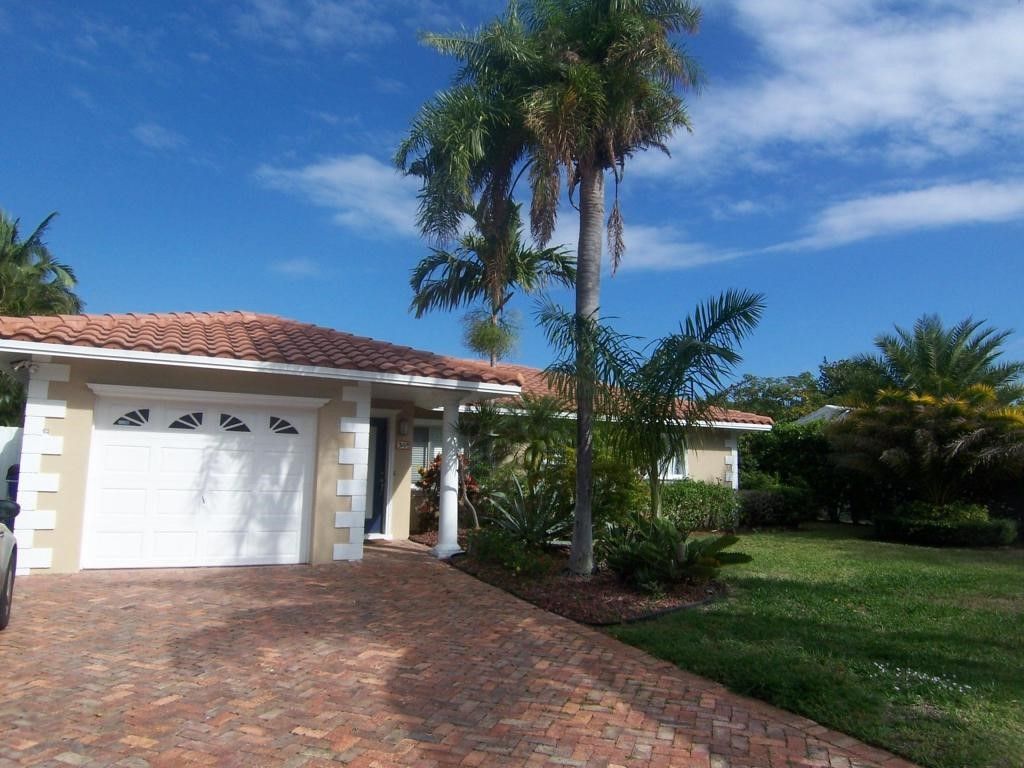 349 NE 2nd St, Boca Raton, FL 33432 -  $1,100,000 home for sale, house images, photos and pics gallery