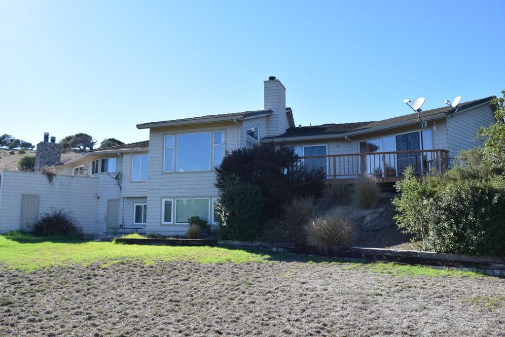 12326 Maravilla Dr, Salinas, CA 93908 -  $1,075,000 home for sale, house images, photos and pics gallery