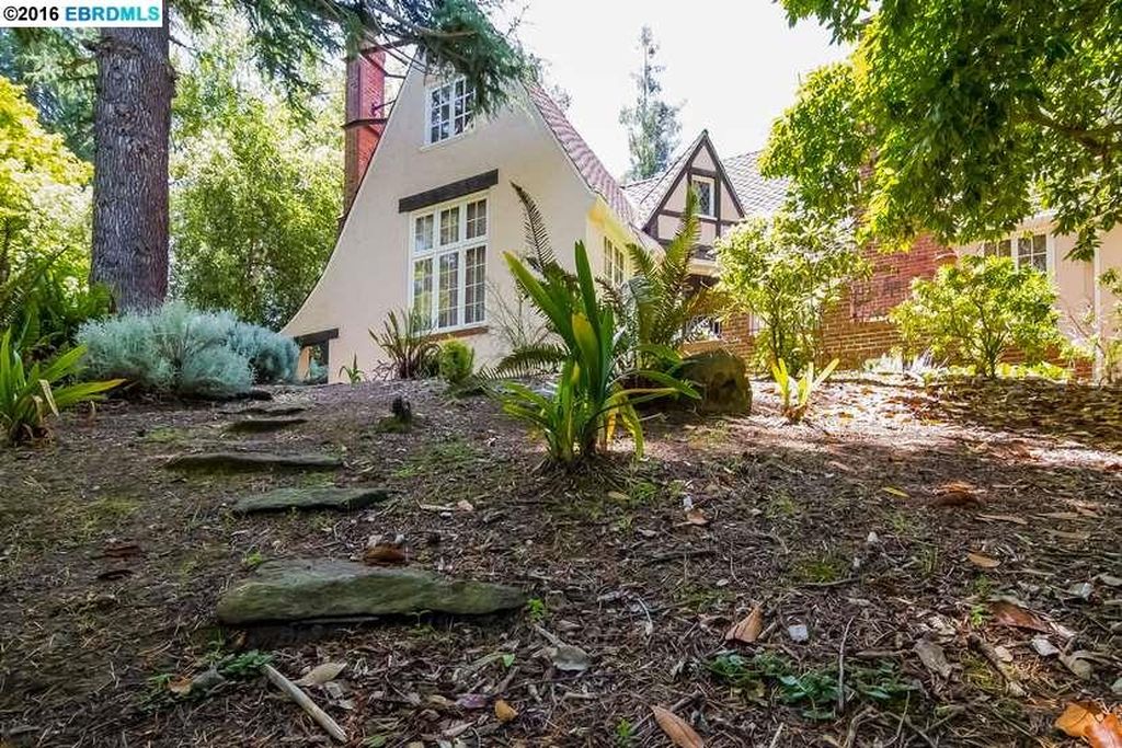 1597 Fernwood Dr, Oakland, CA 94611 -  $1,100,000 home for sale, house images, photos and pics gallery