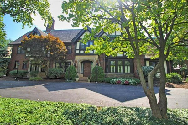 16800 Parkland Dr, Shaker Heights, OH 44120 -  $1,195,000
