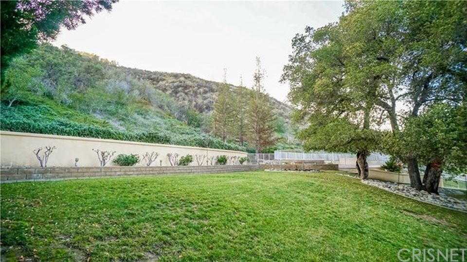 27505 Trail Ridge Rd, Santa Clarita, CA 91387 -  $1,155,000 home for sale, house images, photos and pics gallery