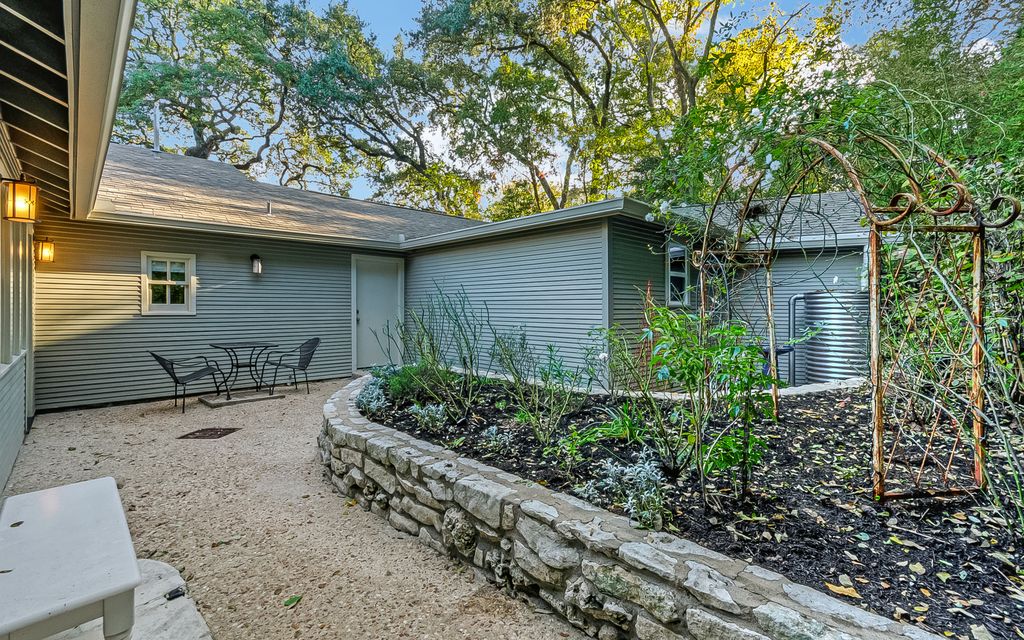 3304 Live Oak Cir, Austin, TX 78731 -  $1,165,000 home for sale, house images, photos and pics gallery