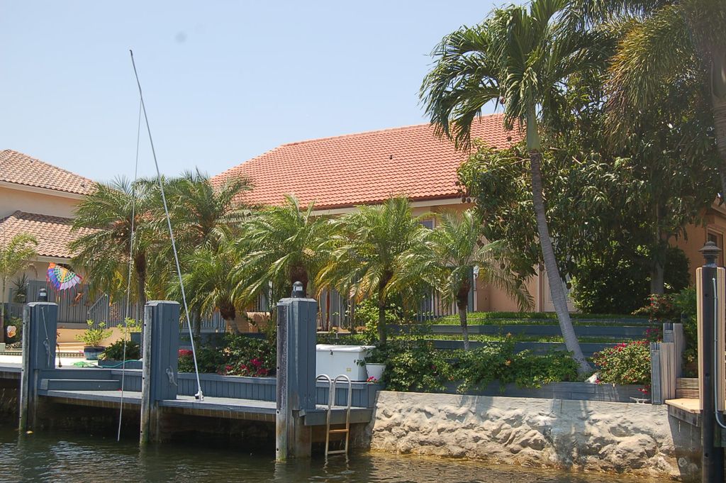4270 NE 23rd Ter, Lighthouse Point, FL 33064 -  $1,149,000 home for sale, house images, photos and pics gallery