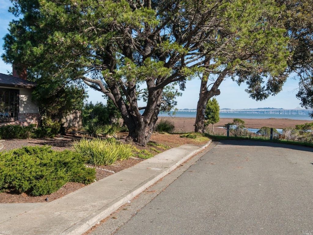 6 Cay Psge, Corte Madera, CA 94925 -  $1,025,000 home for sale, house images, photos and pics gallery