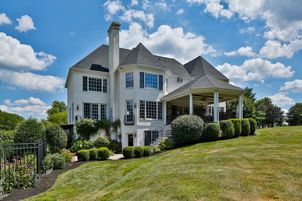 9 Chase Hollow Rd, Hopewell, NJ 08525 -  $1,099,000 home for sale, house images, photos and pics gallery