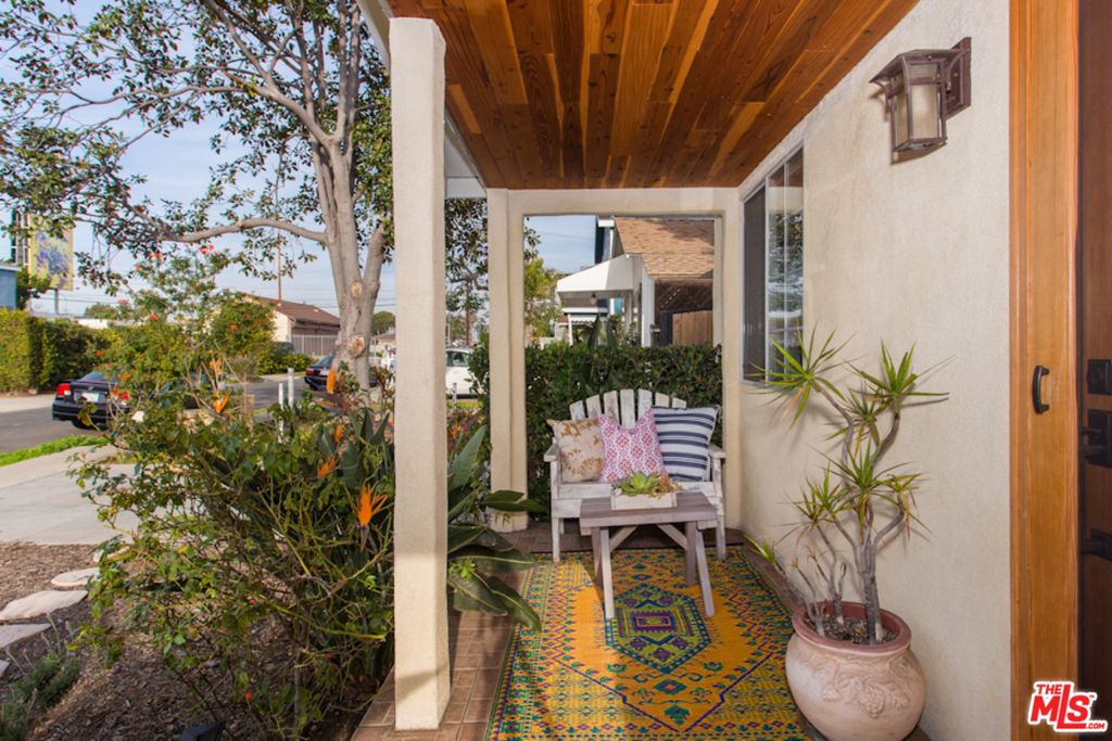 12428 Gilmore Ave, Los Angeles, CA 90066 -  $1,090,000 home for sale, house images, photos and pics gallery