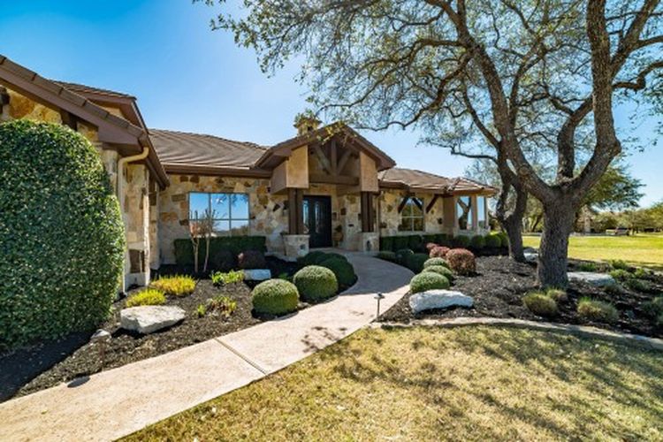 301 Dawn River Cv, Austin, TX 78732 -  $1,100,000 home for sale, house images, photos and pics gallery