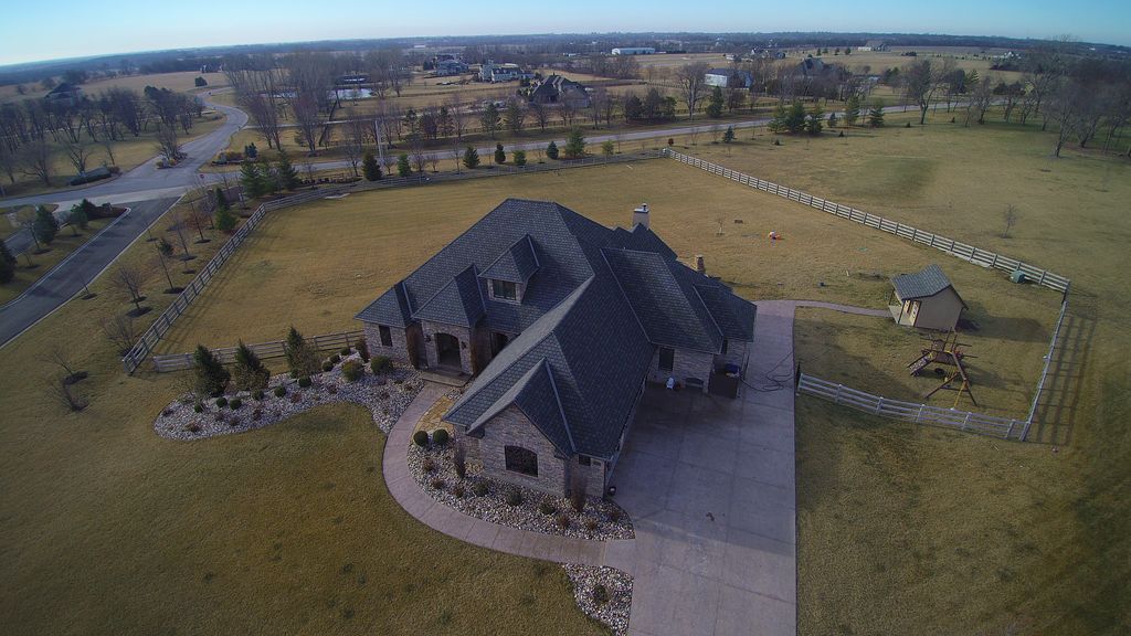 3375 W 198th St, Stilwell, KS 66085 -  $1,100,000 home for sale, house images, photos and pics gallery