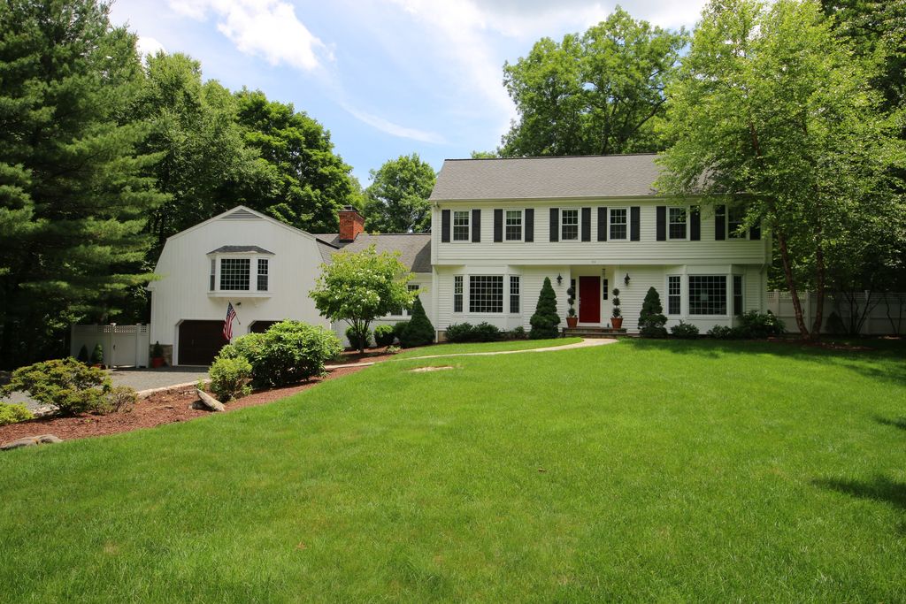 69 Nod Rd, Ridgefield, CT 06877 -  $1,045,000 home for sale, house images, photos and pics gallery