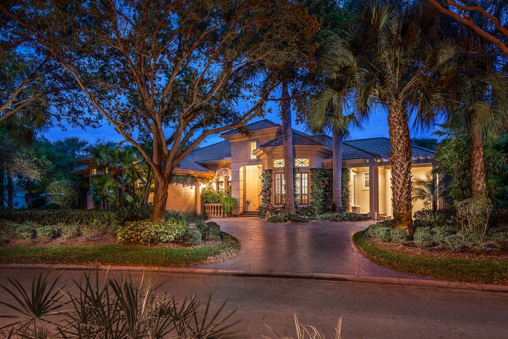963 Barcarmil Way, Naples, FL 34110 -  $1,050,000 home for sale, house images, photos and pics gallery