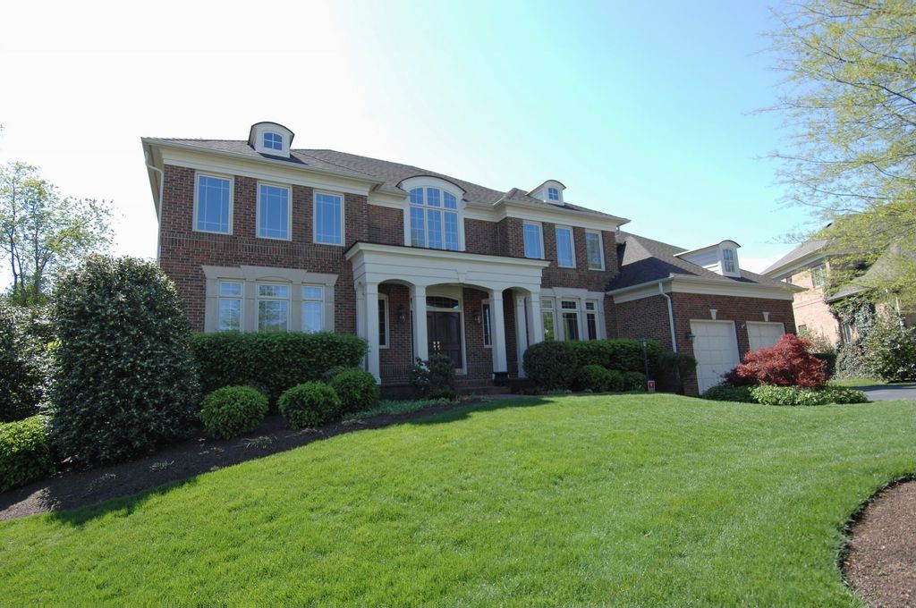 23010 Eagle Watch Ct, Ashburn, VA 20148 -  $1,089,900 home for sale, house images, photos and pics gallery