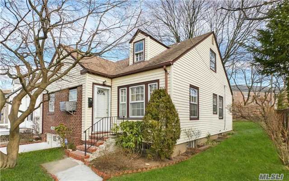 24960 57th Ave, Flushing, NY 11362 -  $1,088,800 home for sale, house images, photos and pics gallery