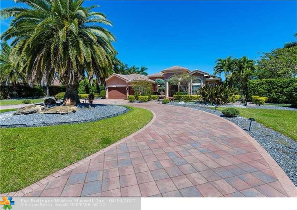 3060 Birch Ter, Davie, FL 33330 -  $1,089,000 home for sale, house images, photos and pics gallery