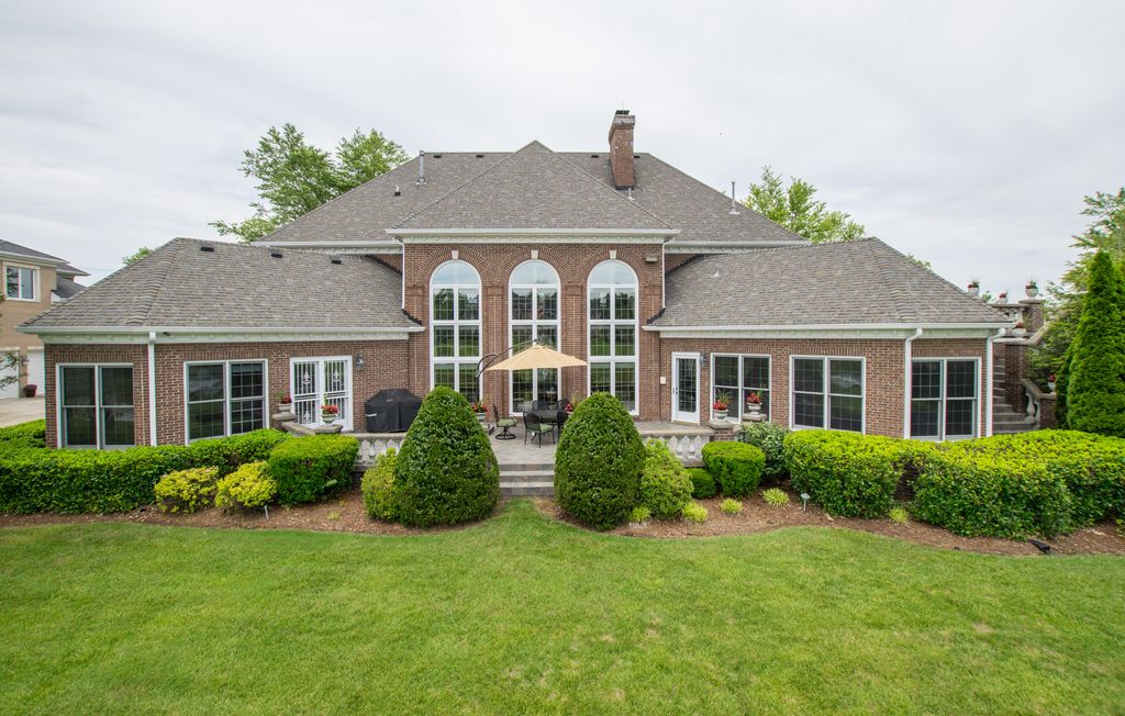 2107 Club Vista Pl, Louisville, KY 40245 -  $1,295,000 home for sale, house images, photos and pics gallery