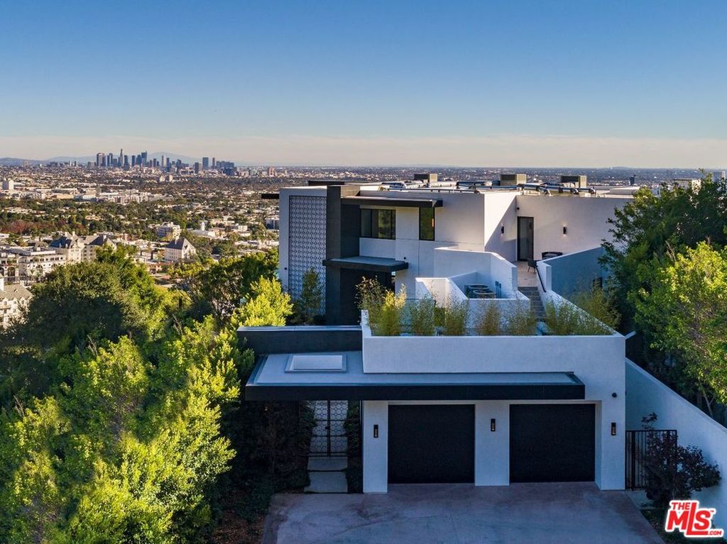 8366 Sunset View Dr Los Angeles, CA 90069 - $16,800,000 home for sale, house images, photos and pics gallery