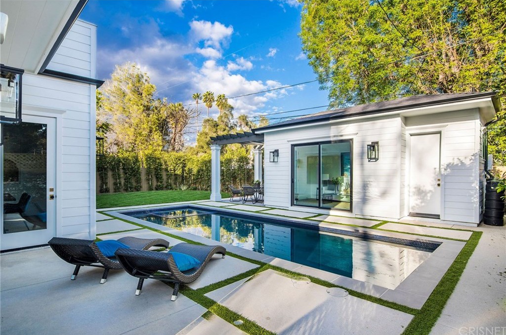 4240 TEESDALE AVE Studio City, CA 91604 - $3,399,950 home for sale, house images, photos and pics gallery