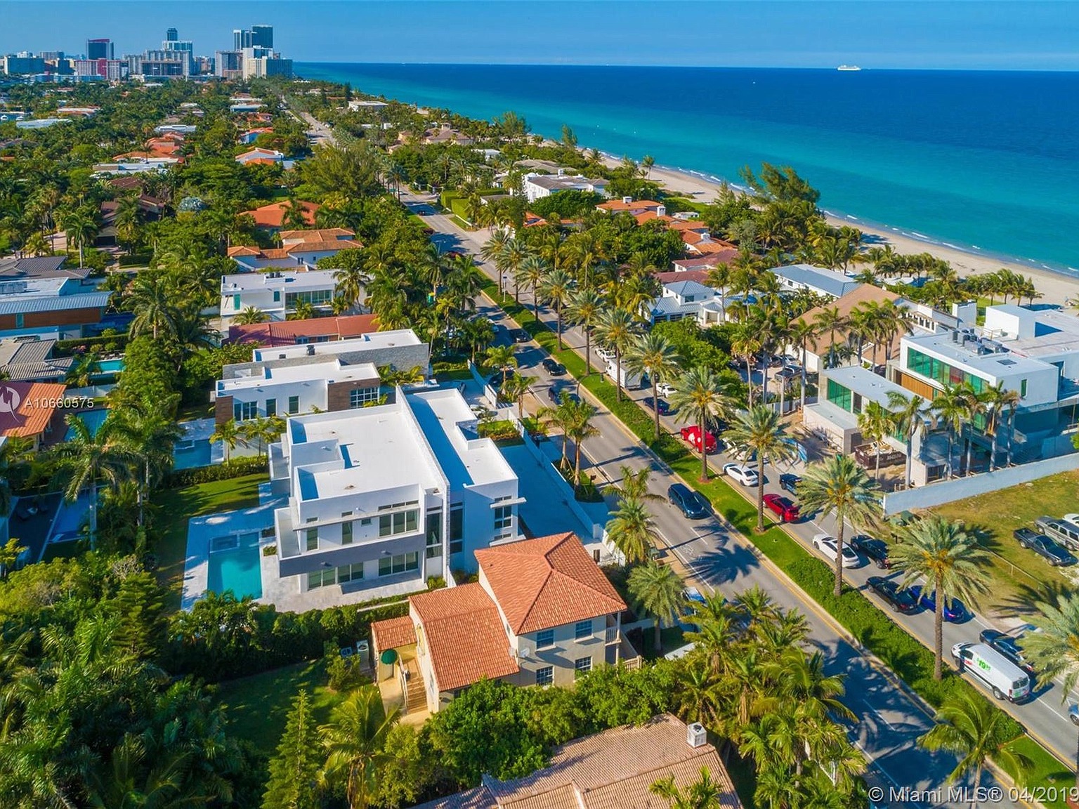 266 Ocean Blvd, Golden Beach, FL 33160 - $5,500,000 home for sale, house images, photos and pics gallery