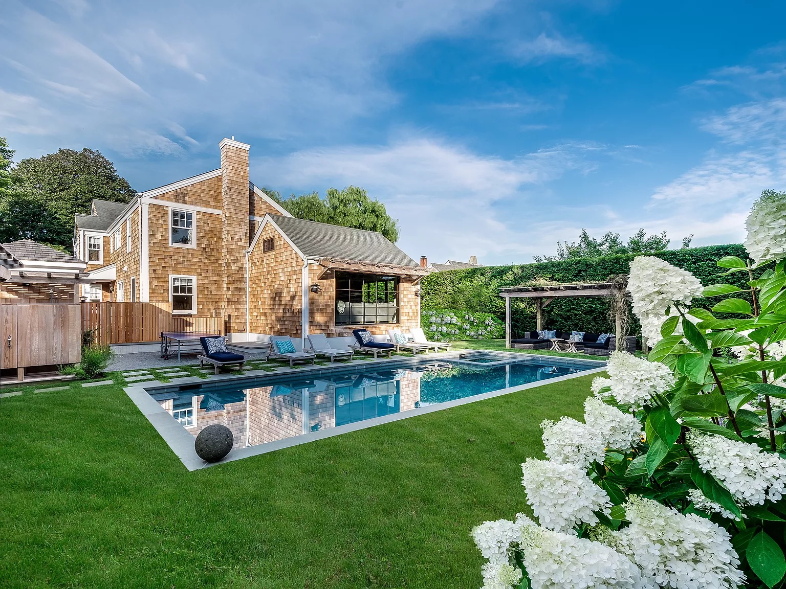 128 Hand Ln, Amagansett, NY 11930 - $6,595,000 home for sale, house images, photos and pics gallery