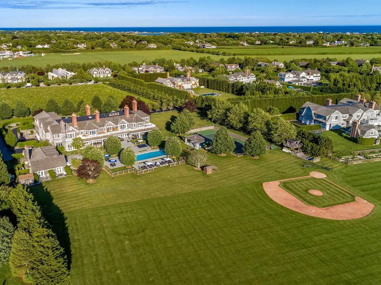 612 halsey lane bridgehampton